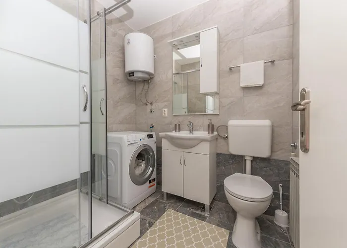 Violet Apartman Makarska