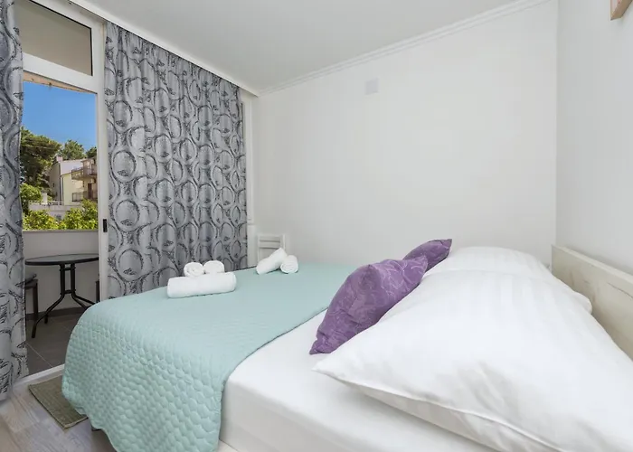 Violet Apartman Makarska