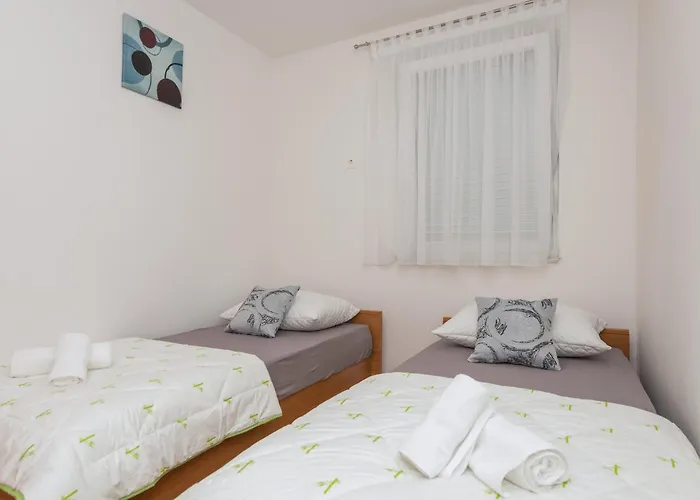 Violet Apartman Makarska