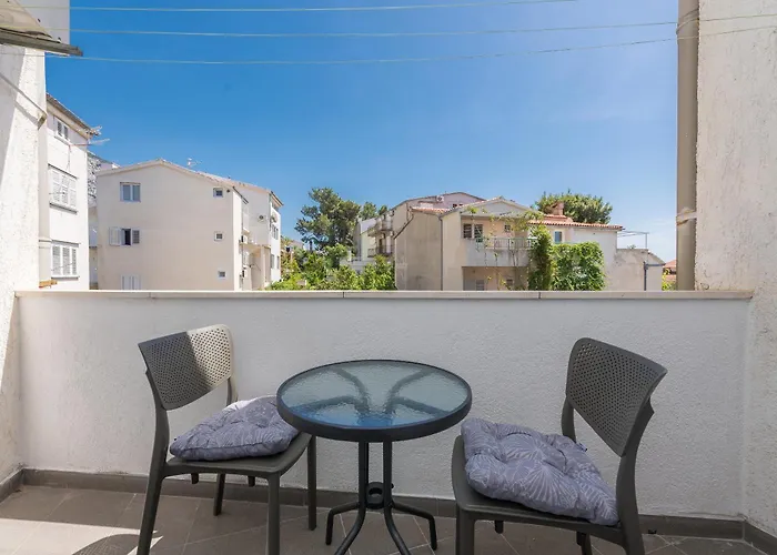 Violet Apartman Makarska