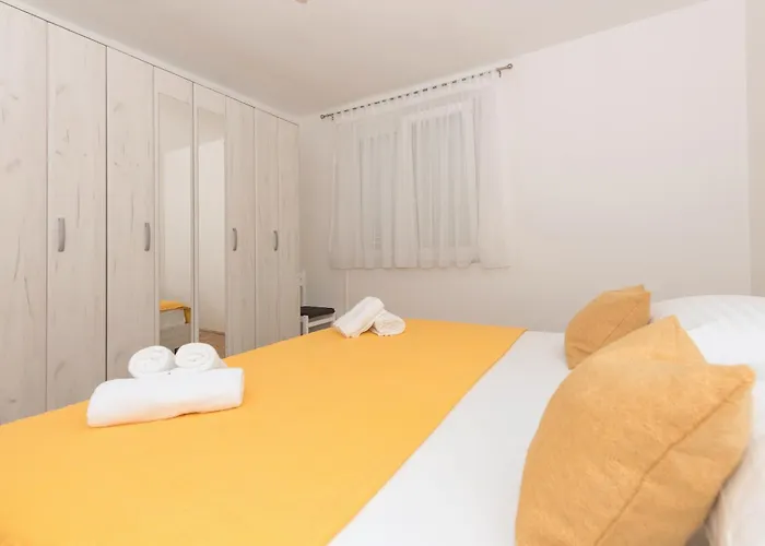 Violet Apartman Makarska