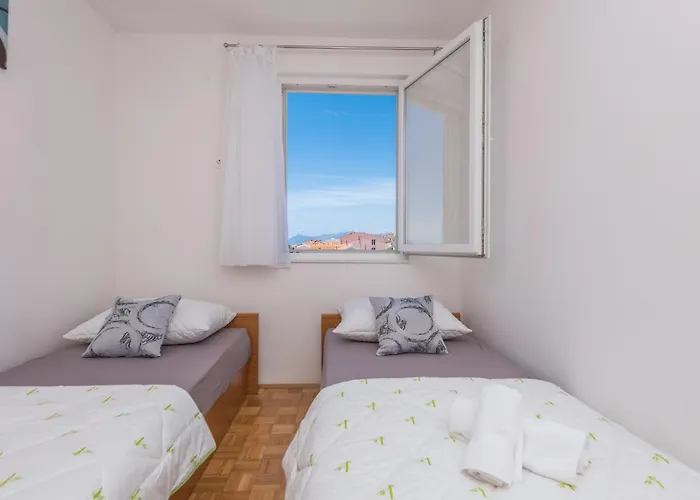 Violet Apartman Makarska