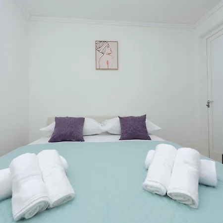 Violet Appartement Makarska