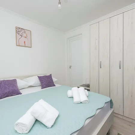 Violet Appartement Makarska