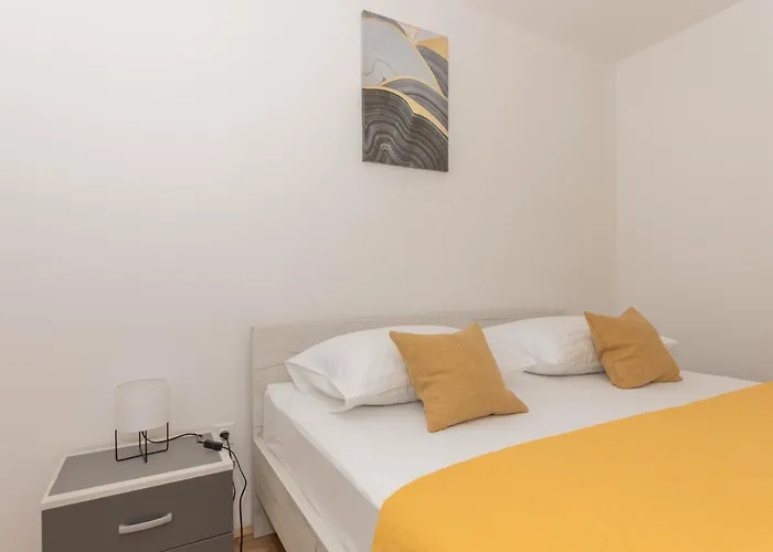 Violet Apartment Makarska